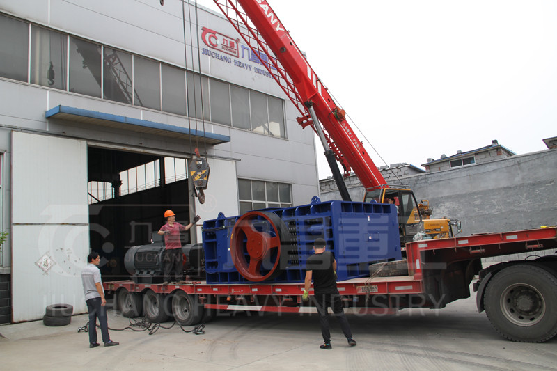 破碎生產線,雙齒輥破碎機,破碎生產線作用